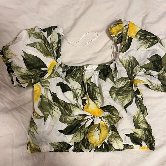 Lemon Top 🍋 - Picture 4 of 5